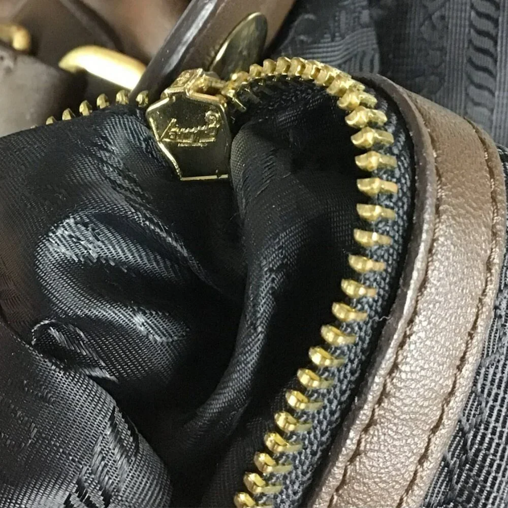 Prada nappa gaufre